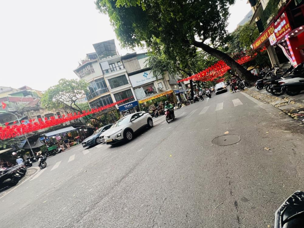 🏠 Bán nhà mặt phố Hàng Lược - Vị trí vàng kinh doanh - Giá 61 tỷ