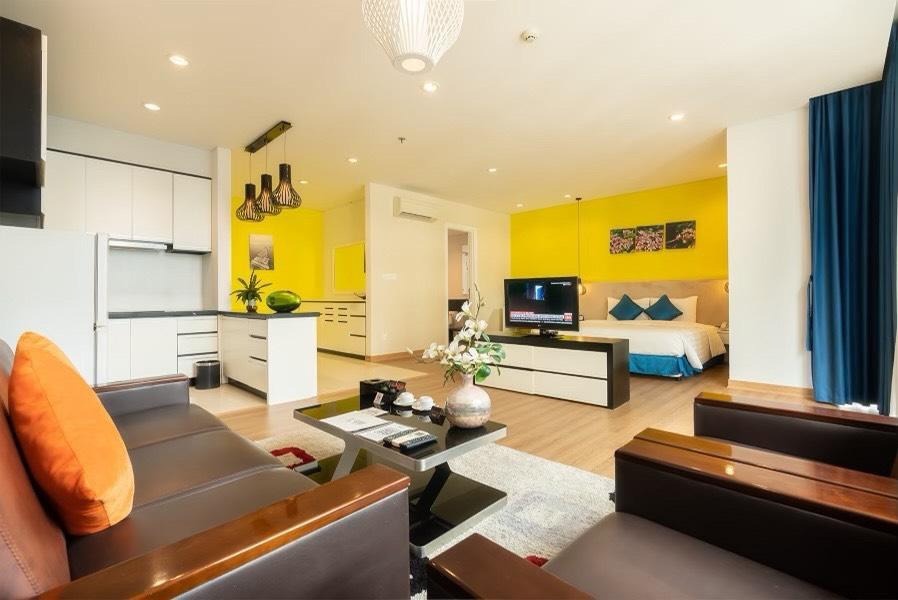 Bán Toà Nhà Phố Duy Tân 850m2, 14 Tầng, 70 Phòng - Giá 390 Tỷ