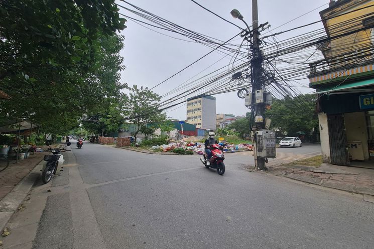 Đất Trâu Quỳ, Trung tâm Gia Lâm. 60m2, đường 13m chỉ 8 tỷ x. Lh 0989894845