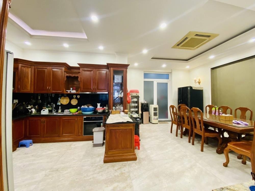Bán Biệt Thự Mặt Tiền Đường Hoa Phan Xích Long, Phú Nhuận - 73 Tỷ