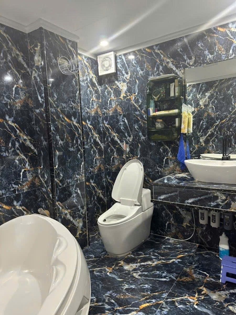 Nhà Mặt Phố Nguyễn Khuyến, Đống Đa - 54m2, 6 Tầng, Giá 36.5 Tỷ