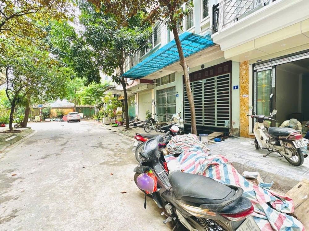 Bán Đất Phân Lô Tư Hoàng, Nam Từ Liêm - View Vườn Hoa, Tiềm Năng Đầu Tư