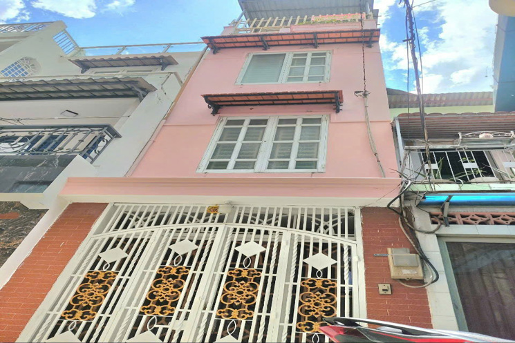 Nhà giá rẻ Nở hậu SHR 4 tầng 31m2 – Võ Văn Kiệt Quận 1 SS