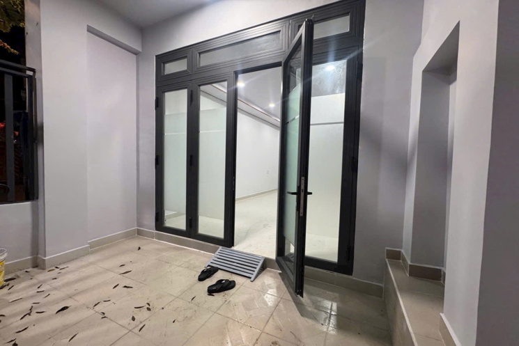 Bán gấp nhà đường Quang Trung, 4*14 hẻm xe tải thông giá chỉ 5  tỷ 850 triệu  nhà đẹp, ở ngay