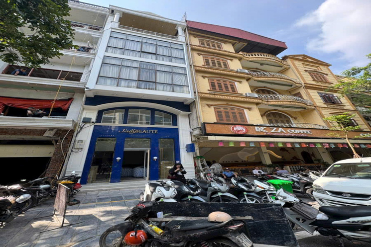 MẶT PHỐ HÒA MÃ - HÀ NỘI - KINH DOANH - DÒNG TIỀN - VỊ TRÍ ĐẮC ĐỊA