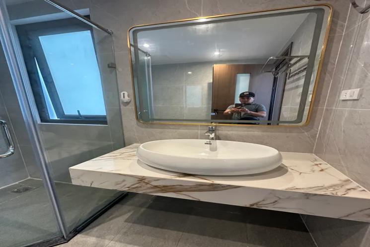 Nhà mới đủ nội thất ngoc ô tô Phố Thạch Cầu 35m2 X 5 tầng, mặt tiền 4.7m 6.6 tỷ Long Biên