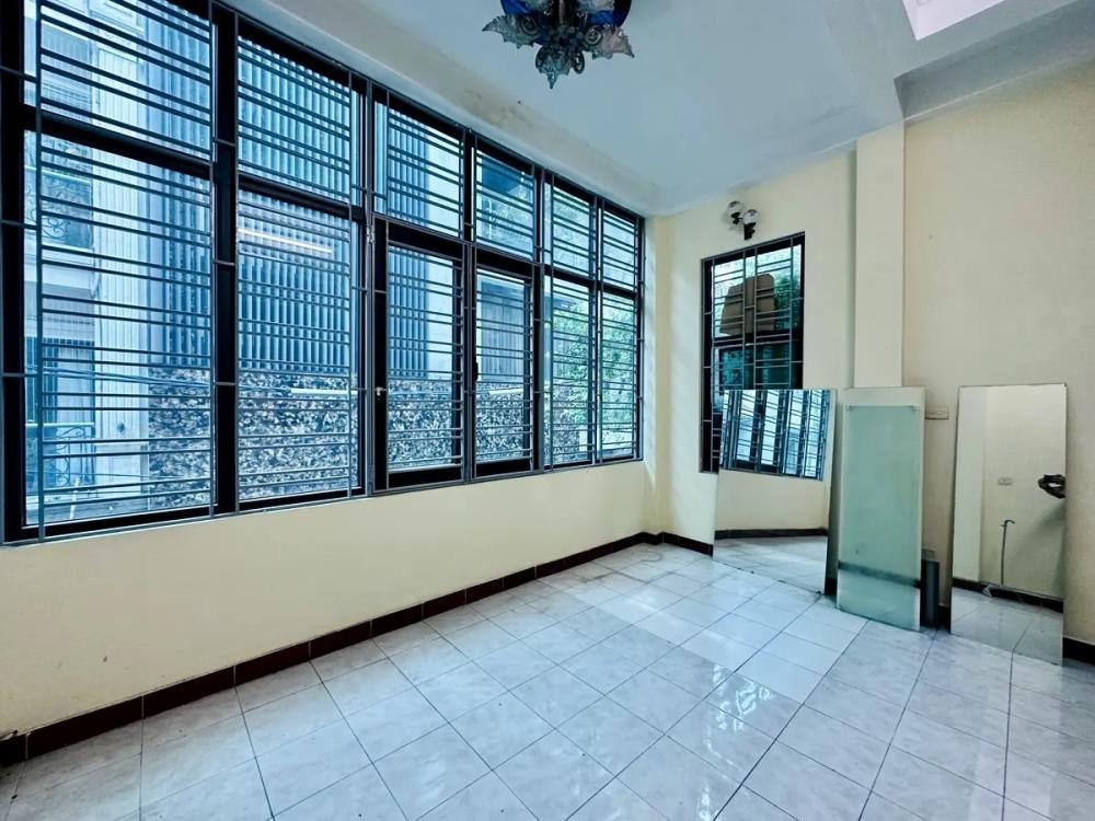 🏡 Bán Nhà Phố Trường Chinh - Ngã Tư Sở - Ô Tô Tránh - 91m² - 4 Tầng - Giá 25.9 Tỷ