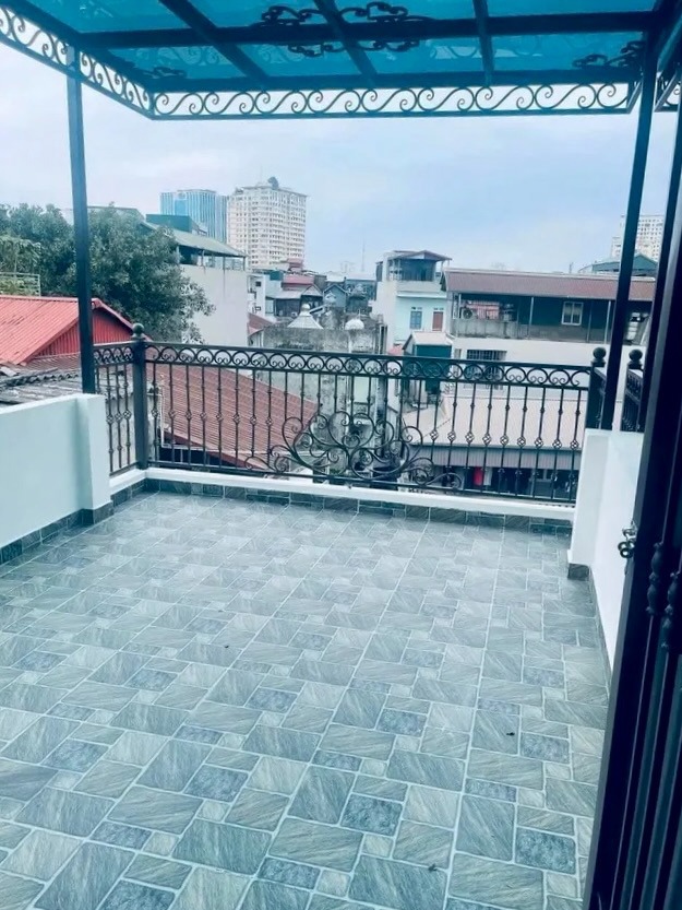 Bán Nhà Hoàng Mai 5 Tầng, Ngõ Rộng, Ô Tô Đỗ Cổng - Chỉ 7.2 Tỷ