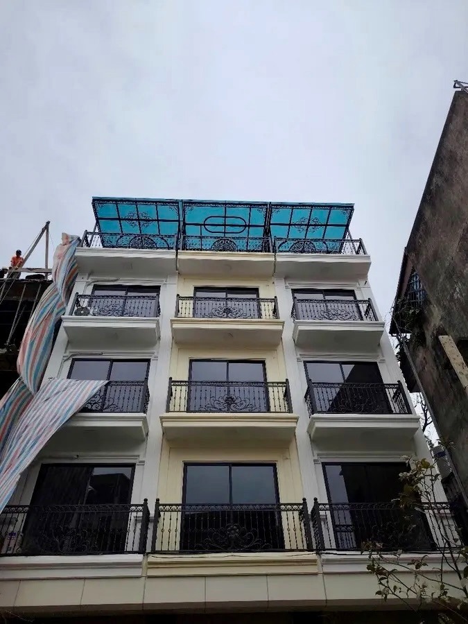 Bán Nhà Hoàng Mai 5 Tầng, Ngõ Rộng, Ô Tô Đỗ Cổng - Chỉ 7.2 Tỷ