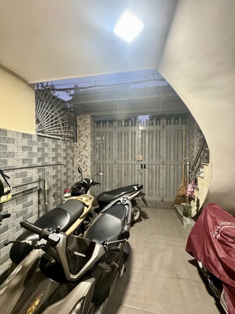 🏠 Nhà Vuông 86m2 Gò Vấp - Giá Sốc 6.9 Tỷ - SHR - HXH