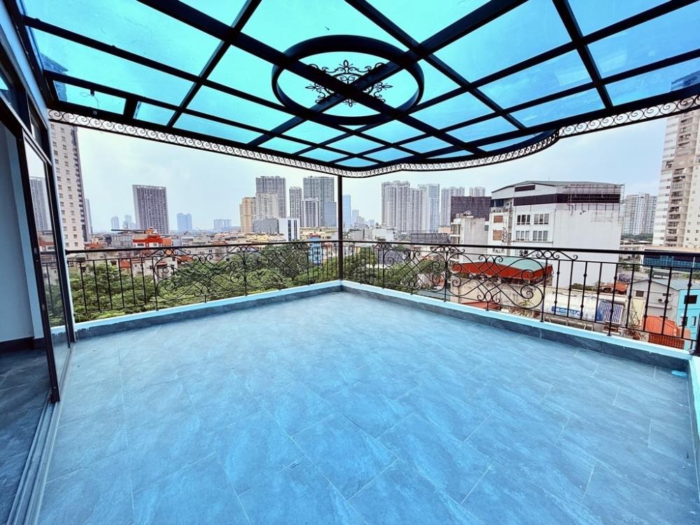 🏠 Nhà 8 Tầng, Thang Máy, 43m² Khuất Duy Tiến - Giá Tốt!