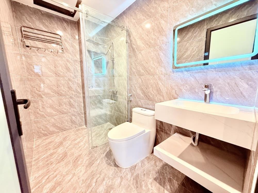 🏠 Nhà 8 Tầng, Thang Máy, 43m² Khuất Duy Tiến - Giá Tốt!