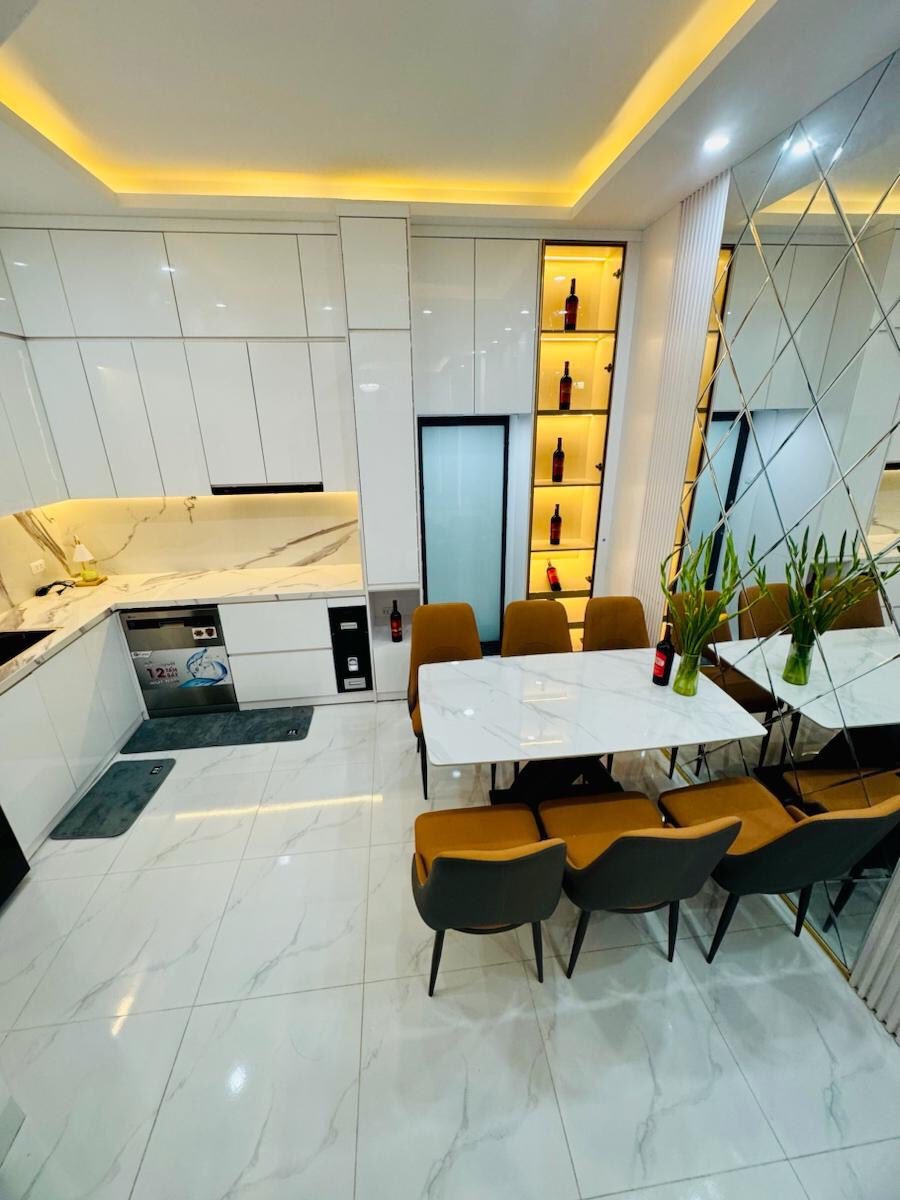 Bán Nhà Phố Kim Ngưu, Hai Bà Trưng - 48m2, 5 Tầng, Giá 9.7 Tỷ