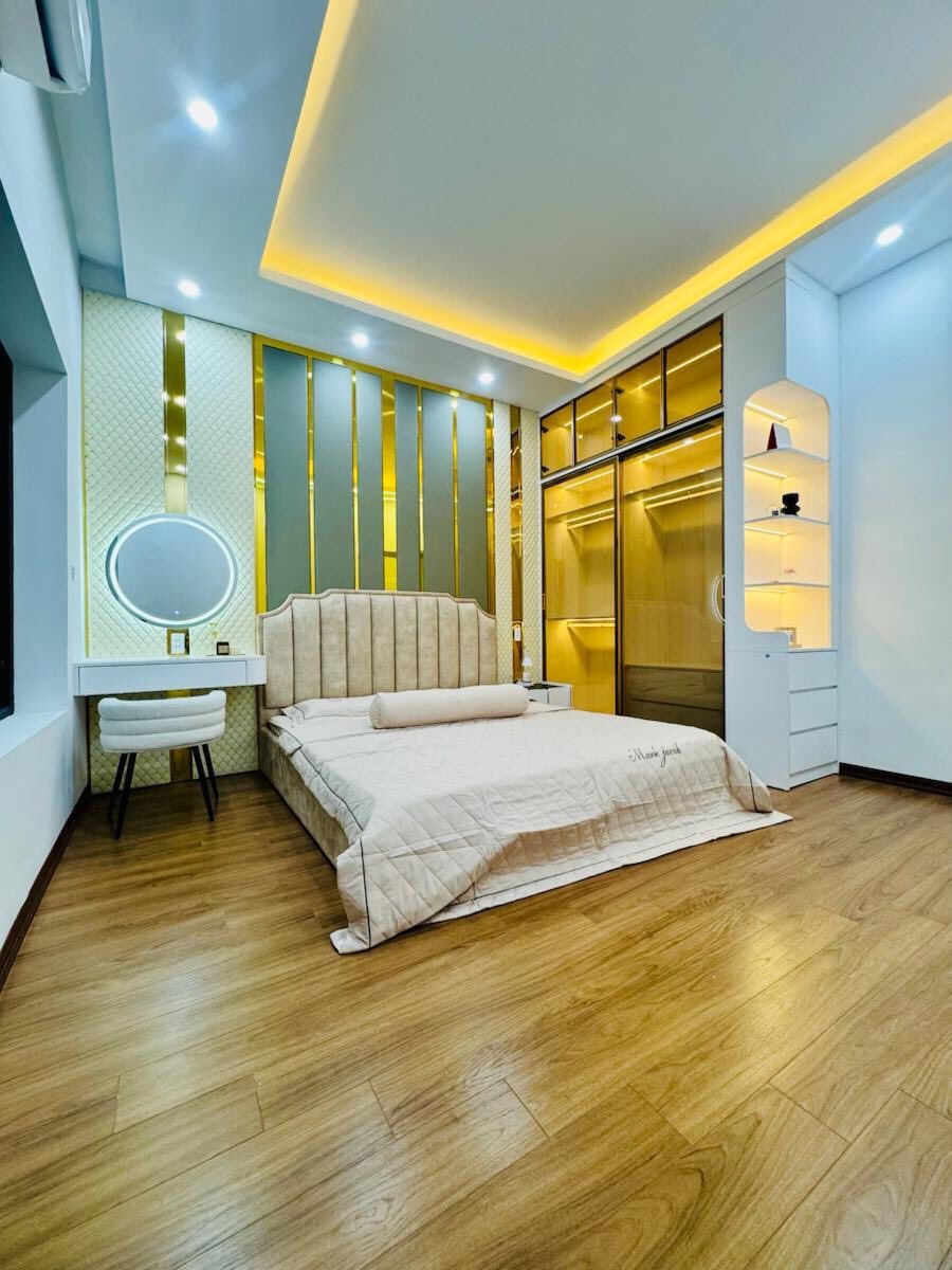 Bán Nhà Phố Kim Ngưu, Hai Bà Trưng - 48m2, 5 Tầng, Giá 9.7 Tỷ