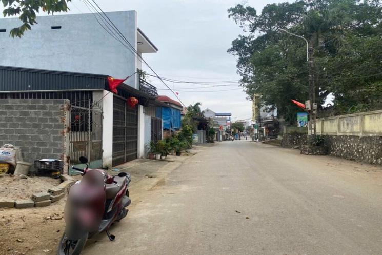 SIÊU PHẨM TRỤC CHÍNH KINH DOANH 99,8M TẠI ĐÔNG YÊN-QUỐC OAI-HÀ NỘI SIÊU PHẨM TRỤC CHÍNH KINH DOANH 99,8M TẠI ĐÔNG YÊN-QUỐC OAI-HÀ NỘI