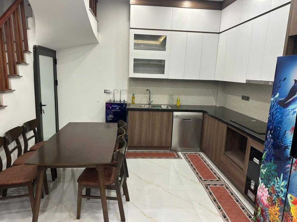 Bán gấp nhà Kim Ngưu 30m2, Ô tô tránh, Hai thoáng, Giá 5.6 tỷ