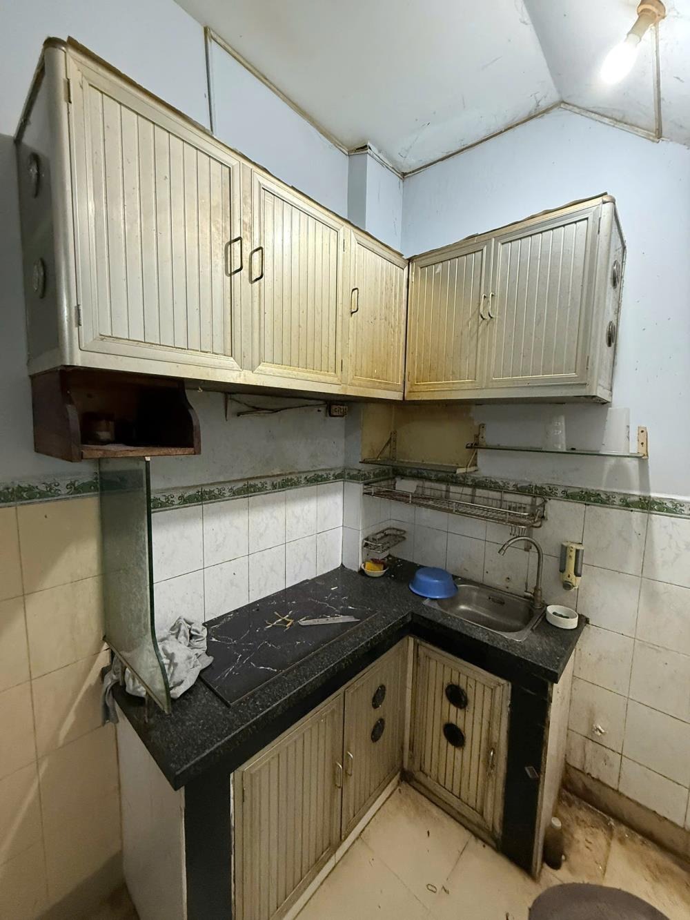 Bán Nhà 4 Tầng Ngô Quyền Quận 10 - Vị Trí Đắc Địa, Giá Tốt