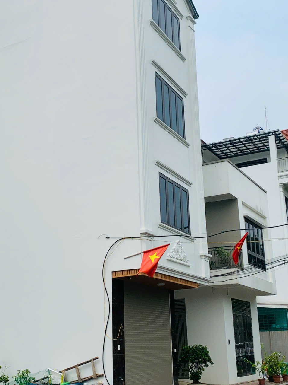 Bán nhà phân lô Lạc Trung 76m² - Mặt tiền 5m, Gara 2 Ô Tô, KD Tốt