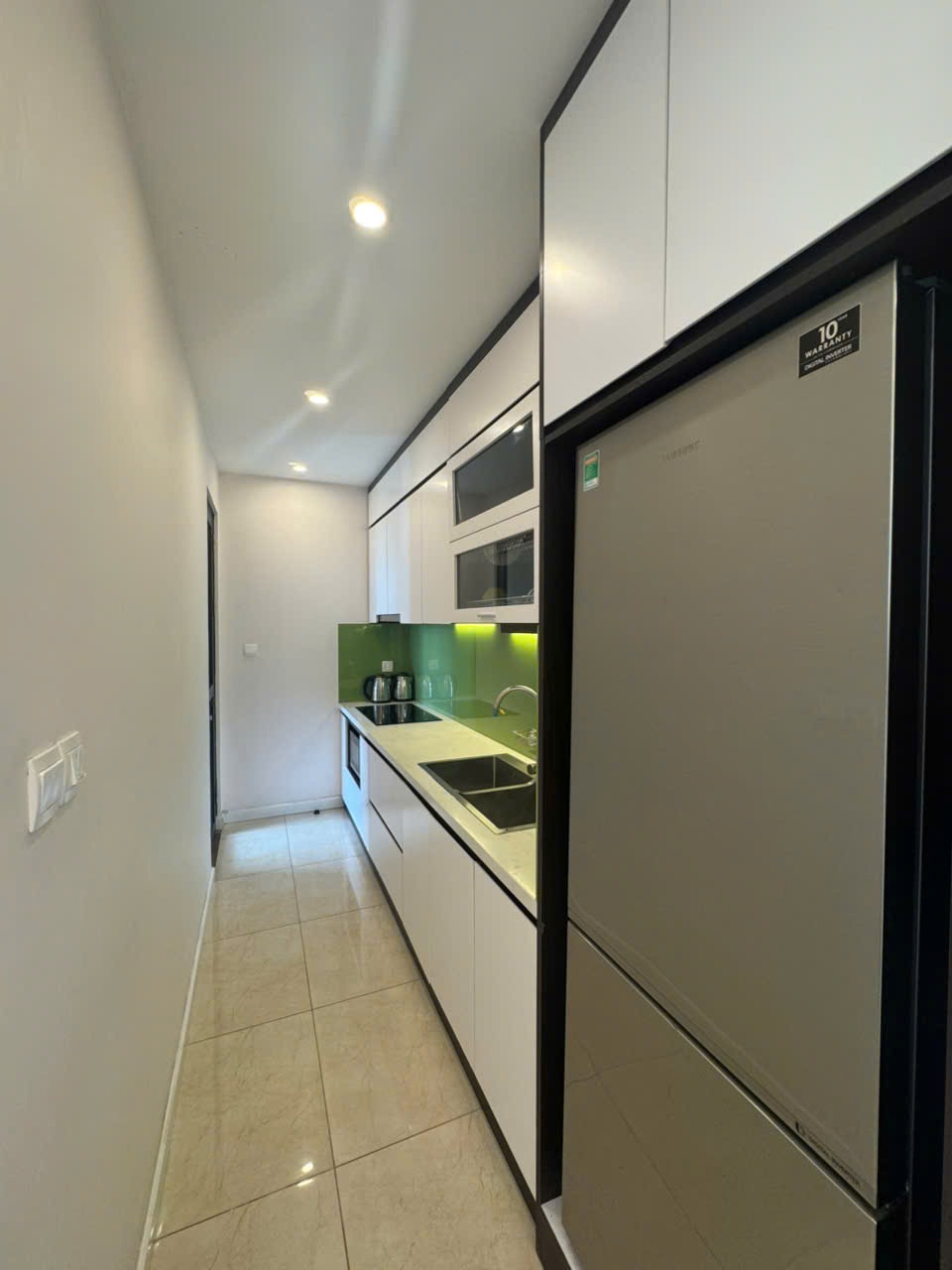 Bán Căn Hộ Vinhomes D’Capitale 2PN 73m² Full Nội Thất - Giá 7.6 Tỷ