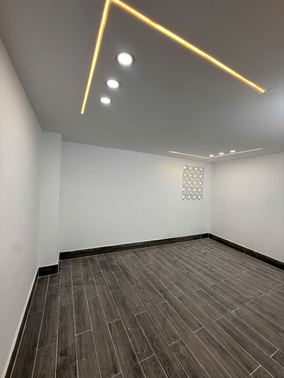 Bán Gấp Nhà Sổ Hồng Riêng Hóc Môn - Giá Chỉ 849 Triệu