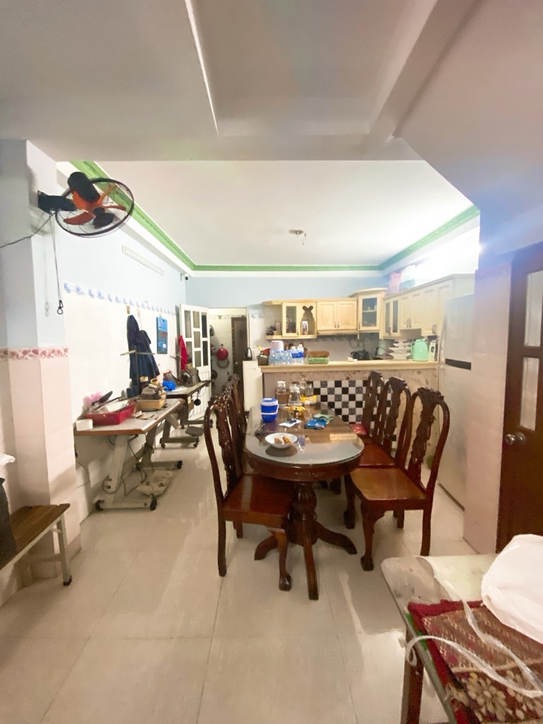 Nhà 5 Tầng Quận 6 - 65m2 - 7PN - Kinh Doanh - Giá Tốt