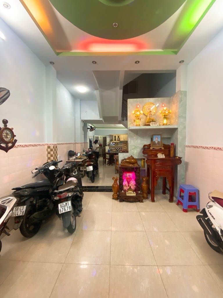 Nhà 5 Tầng Quận 6 - 65m2 - 7PN - Kinh Doanh - Giá Tốt