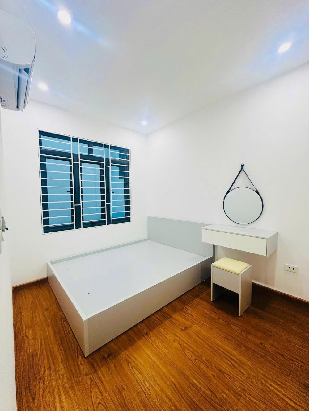 🔥Bán nhà Hoàng Quốc Việt, Cầu Giấy - 7.3 tỷ - Ngõ Ô Tô - 35m2, 4 Phòng Ngủ🔥