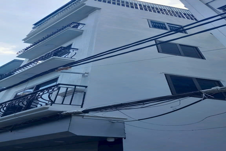 Bán nhà 5 Tầng DT 46M2, MT 4.9M, Gía 11 Tỷ NGÕ THÔNG - KINH DOANH - OTO QUA NHÀ