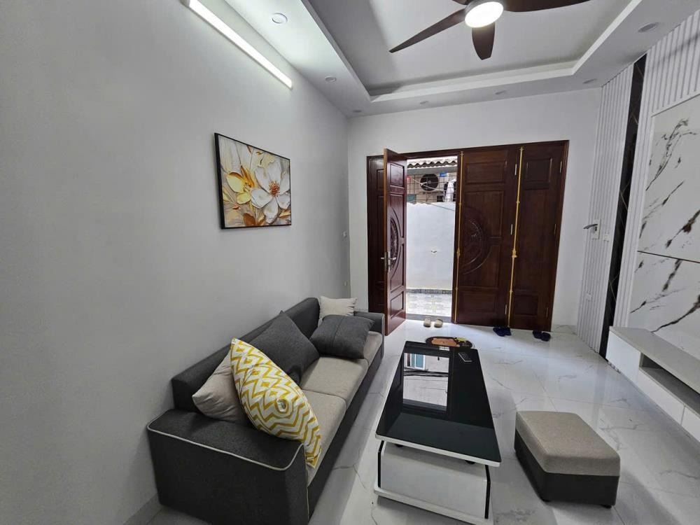 Nhà Xuân Đỉnh Bắc Từ Liêm: 33-35m², 5 Tầng, Mặt Tiền 3.8m - 7.68 Tỷ