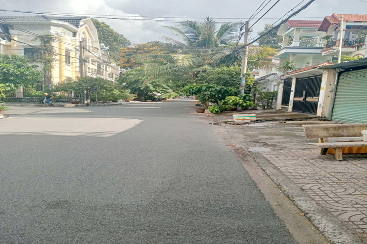 Bán lô đất mặt tiền đường Số KDC Bình Hưng ngay bx Q8 thông ra Tạ Quang Bửu