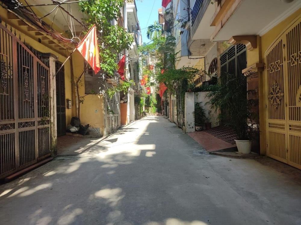 Bán nhà Hoàng Quốc Việt 60m² - 6 Tầng, Mặt Tiền 5.1m, 26.5 Tỷ - Ngõ Ô Tô, Thang Máy, Gara