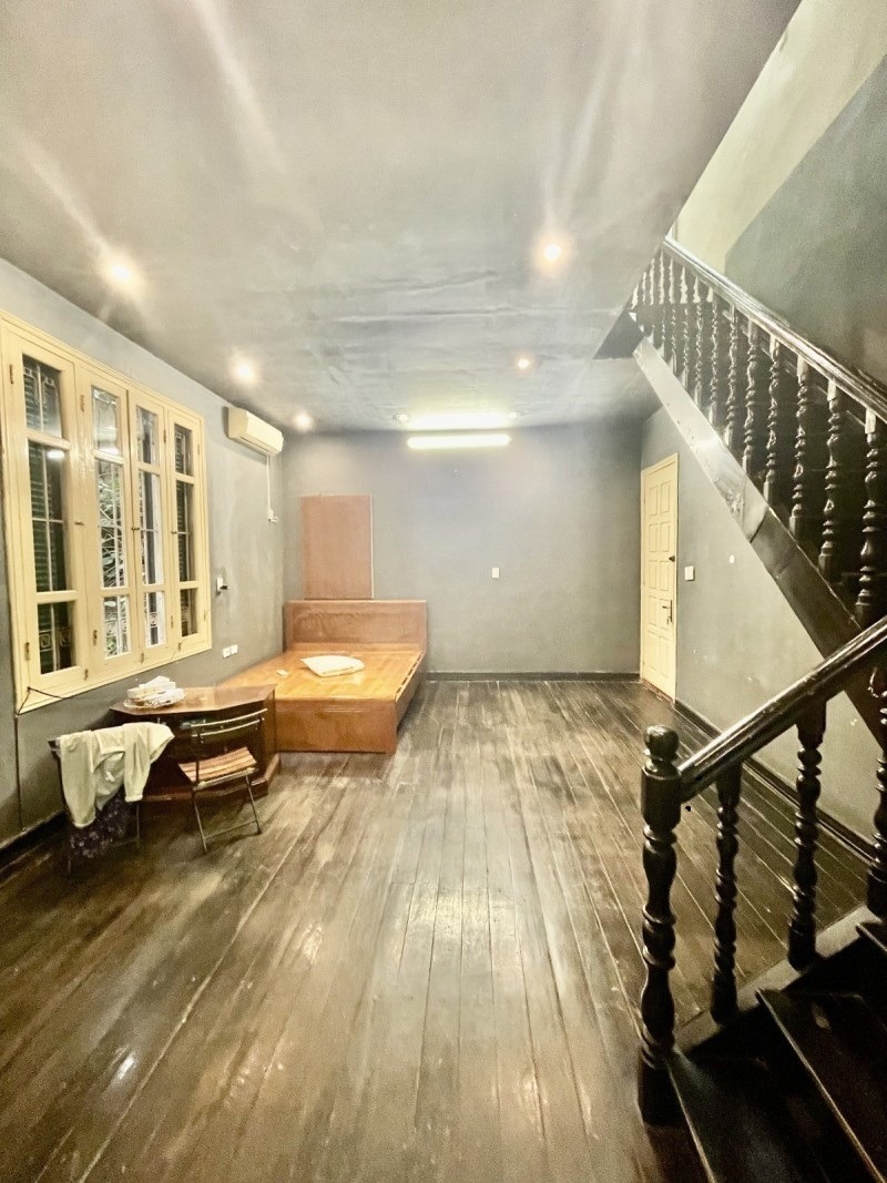 Bán nhà mặt phố Đặng Tất, Ba Đình - 55m2, 4 tầng, lô góc - 30 tỷ (TL)