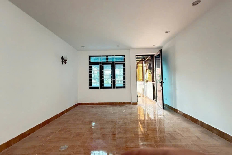HÀNG HIẾM HOÀNG QUỐC VIỆT, NGÕ NÔNG, GẦN PHỐ, FULL NỘI THẤT – 4 TẦNG, NHỈNH 7 TỶ