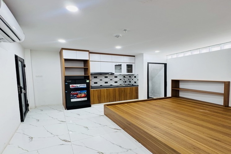 Cần bán căn hộ dịch vụ 80m 6 tầng CCMN thang máy, dòng tiền đỉnh ngay Học viện Nông nghiệp, PCCC