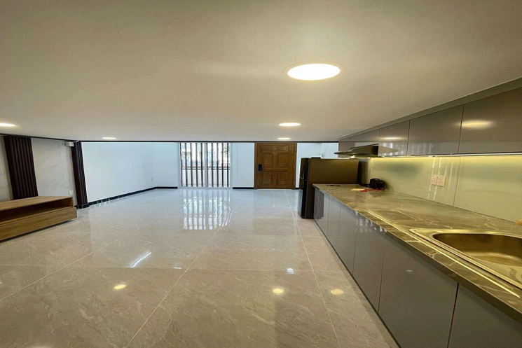 Bán căn hộ lầu 1 CC Nguyễn Trãi, P1, Q5, 80m2, 2 tầng, tặng nội thất, chỉ 2,75 tỷ