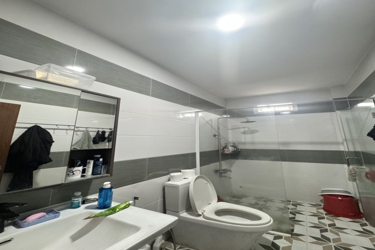 Bán nhà mặt đường Tăng Nhơn Phú, Phước Long, DT 130m2, 3 tầng, sổ hồng. Giá 14.7 tỷ,