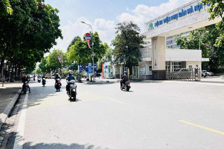 chung cư mini Việt Hưng, 119m x 6 tầng, mặt tiền 5.5m, nở hậu, 19 phòng khép kín, dòng tiền