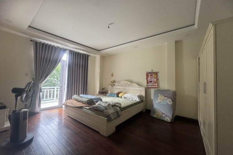 Bán Biệt Thự Liền Kề, Phường Phước Long TP HCM  DT  8 x14.5m, 115m2, 3 tầng, Sổ Hồng, Giá 14.3 Tỷ