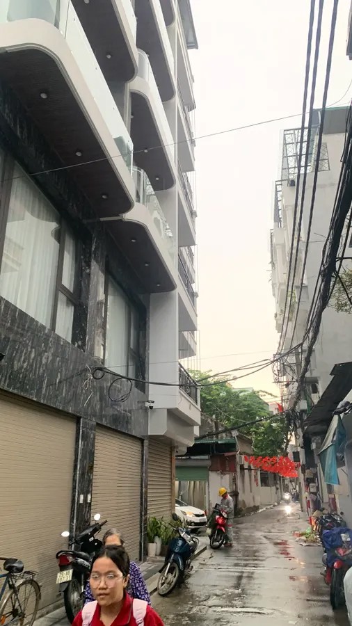 NHÀ MỚI Ở LUÔN Phố Tư Đìnnh 100m2 X 3 Tầng mặt tiền 5m, 11.5 Tỷ Long Biên