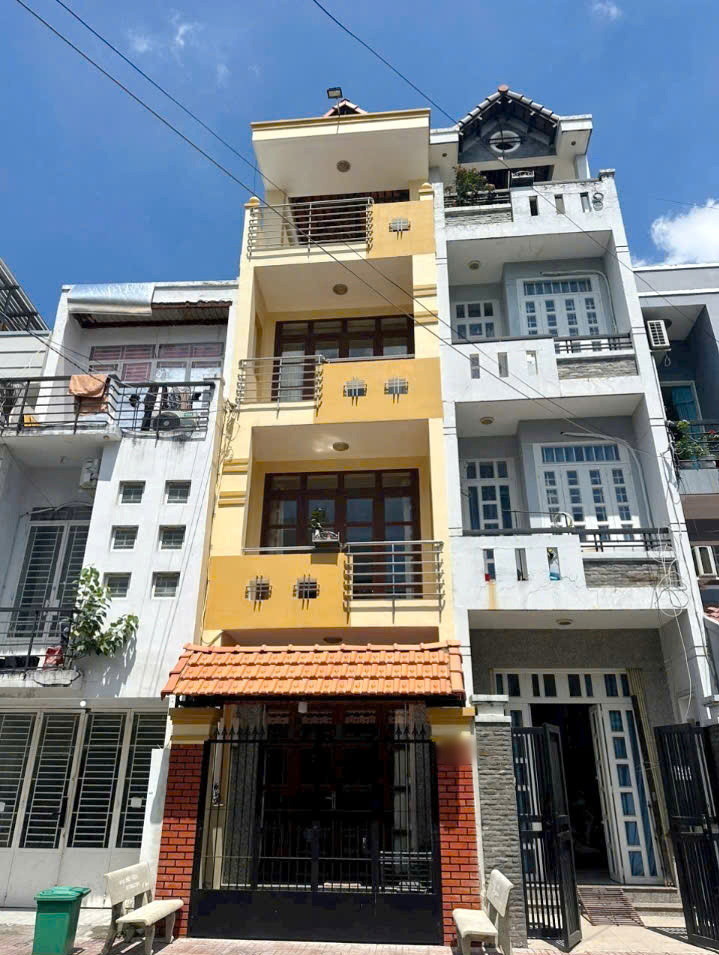 Bán nhà mặt tiền đường Số 17 ngay chợ Phạm Thế Hiển Phường 4 Quận 8
