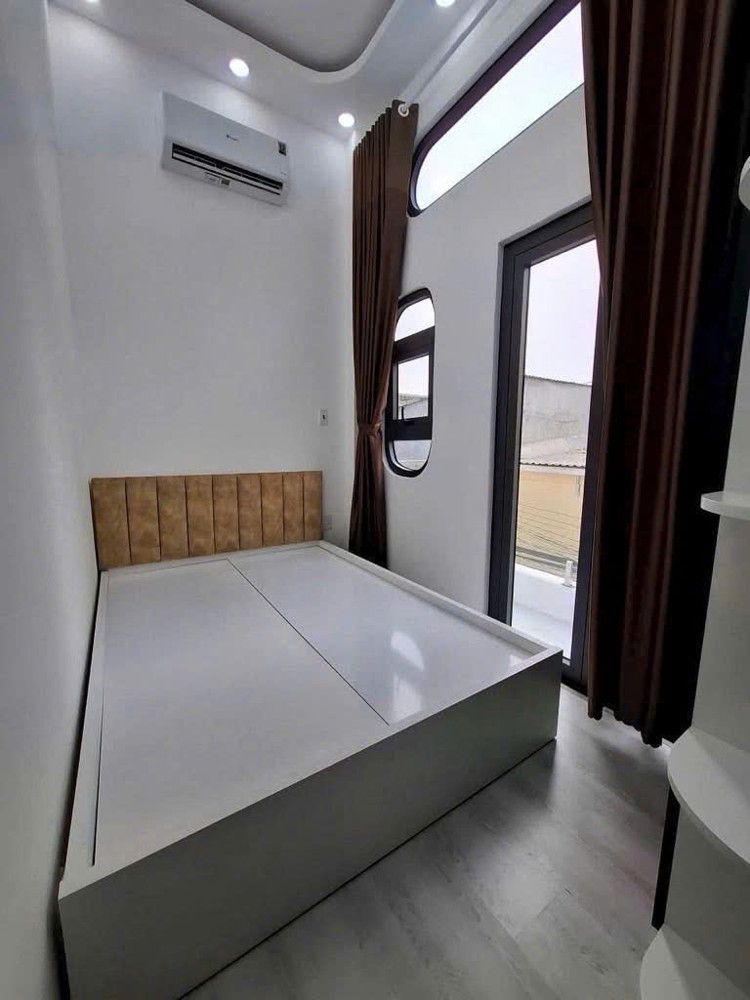 Bán Gấp Nhà Hẻm Huỳnh Tấn Phát Q7, 32m2, 2 Tầng, Giá Hời Chỉ 2.9 Tỷ, Sổ Hồng