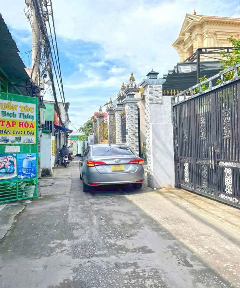 Bán Nhà 2 Tầng Hẻm Thông Thoáng, Cách Đường Xe Hơi 20m Huỳnh Tấn Phát, P. Phú Thuận Quận 7 – Giá
