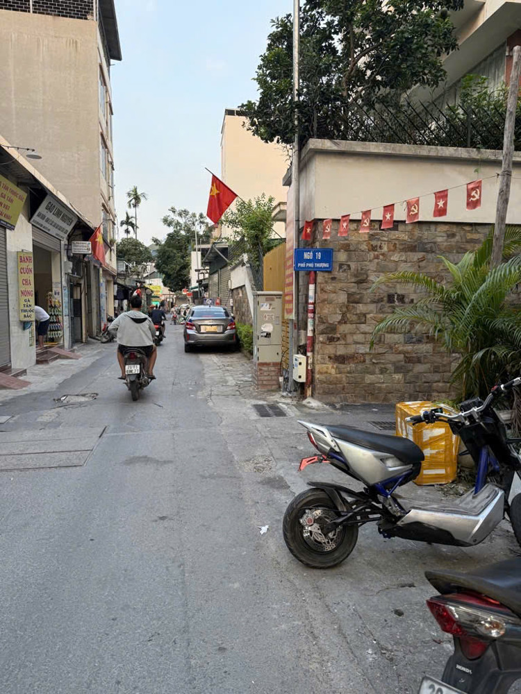 (Hiếm) Thửa đất đẹp Phú Thượng -  ngõ thông - oto qua nhà - 15m ra mặt phố - 64m2 giá nhỉnh 12 tỷ