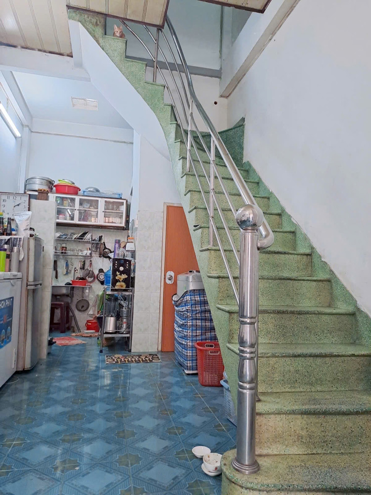 Đường Hòa Bình Tân Phú Xe Hơi Đậu Trước Nhà Chỉ Nhỉnh 4 Tỷ