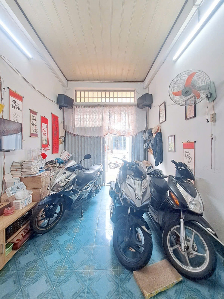 Đường Hòa Bình Tân Phú Xe Hơi Đậu Trước Nhà Chỉ Nhỉnh 4 Tỷ