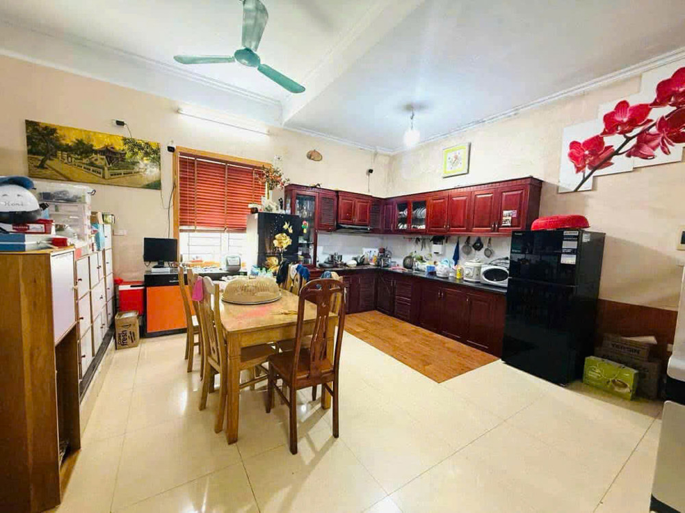 MẶT TIỀN KHỦNG - Ô TÔ VF3 VÀO NHÀ - 10M RA NGÕ Ô TÔ TẢI - VỊ TRÍ ĐẸP ĐẦU TƯ  SỬA CCMN CỰC ĐẸP - Lê