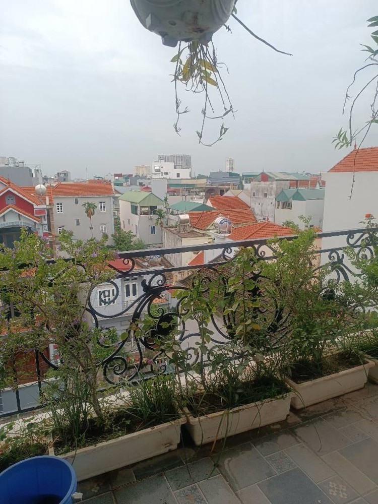 Bán nhà Văn Tiến Dũng 42m2, 5 tầng, ô tô tránh trước cửa, gần Vinhomes Wonder