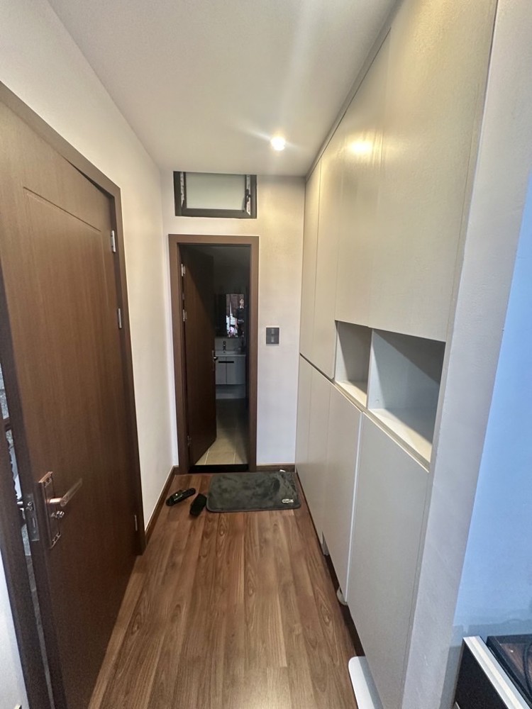 LẠC LONG QUÂN 40M GIÁ 12 TỶ-GẦN Ô TÔ TRÁNH,NGÕ THÔNG,DÂN XÂY,NỘI THÁT ĐẸP