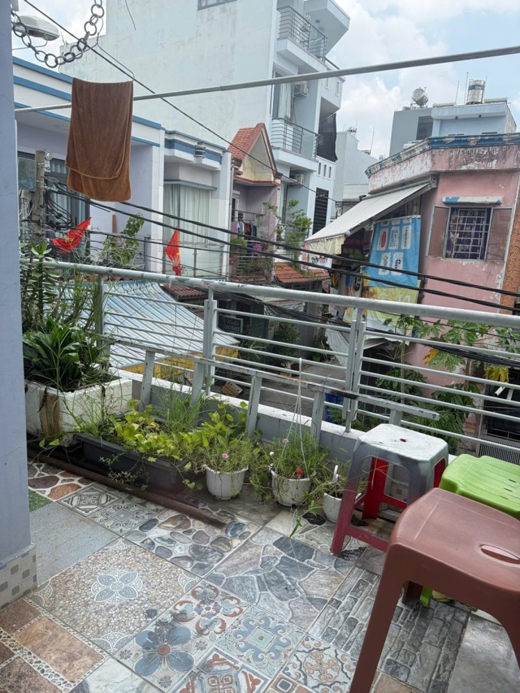 Nhà LÔ GÓC - Giáp Tân Phú - DT 54M 2 Tầng Gía Đầu Tư 3,6Ty Sổ Riêng A4