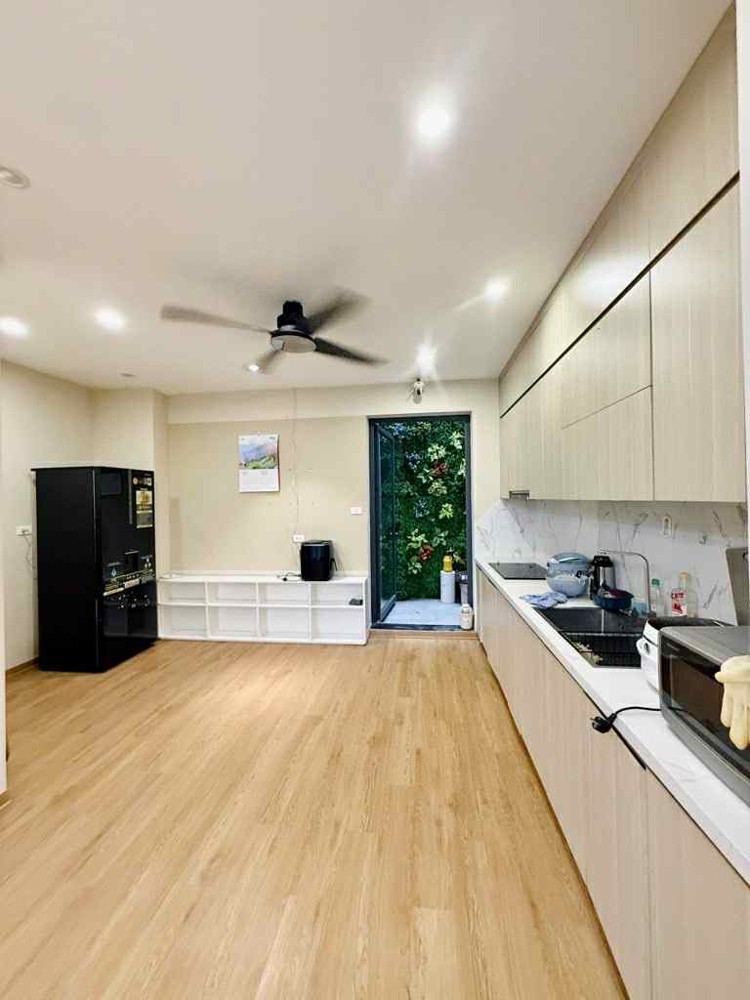 bán nhà Ngọc Lâm, 54m x 4 tầng, mặt tiền 5m, gara ôtô, kinh doanh, full nội thất